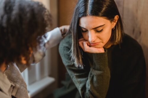 10 Ways to Help Someone Who Is Grieving 1